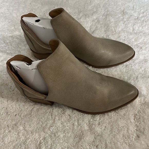 Womens booties - Picture 2 of 10